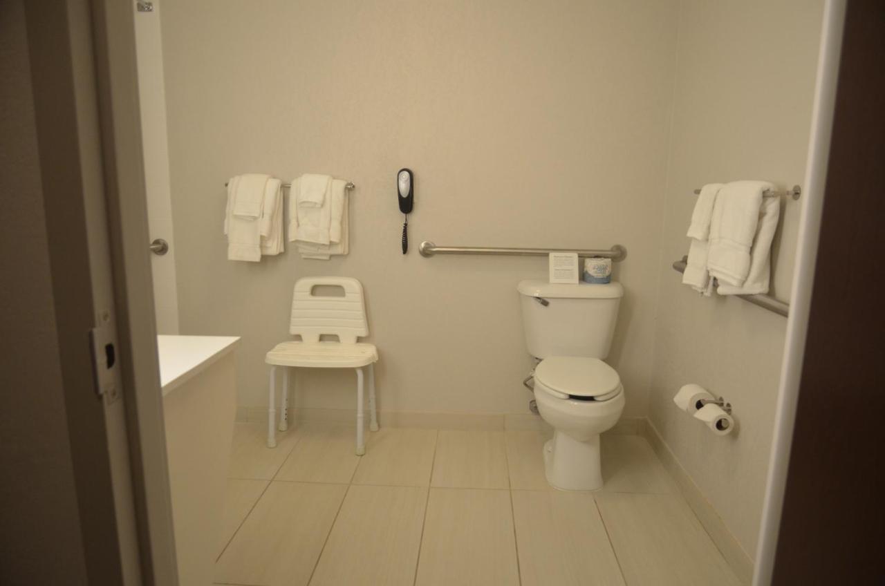 Holiday Inn Express Hotel & Suites Rochester By Ihg Esterno foto